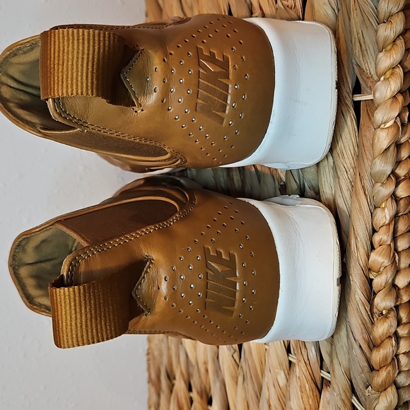 Nike Air Max Thea Mid Chelsea 859550-200 Women's Ale Brown Leather Shoe Boot 7.5 - Picture 3 of 11